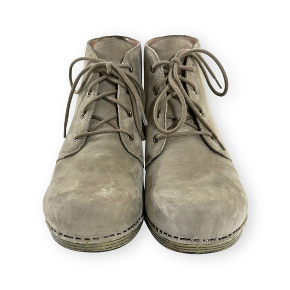Dansko Meena Beige Gray Suede lace Up Ankle Clog Boots Womens 42  US 11.5/12 - Picture 3 of 13